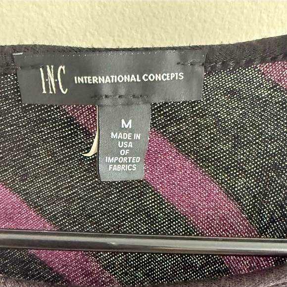 Size Medium Tops, Sweaters, Pull Over, Workout Top Set - 7 Pieces - Picture 12 of 15